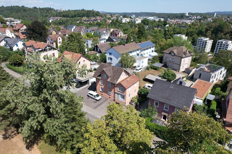 Grosszügiges Wohnhaus für Familien und Mehrgenerationenwohnen (1)