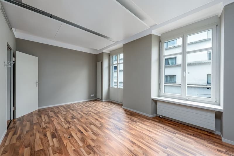 Büro 1