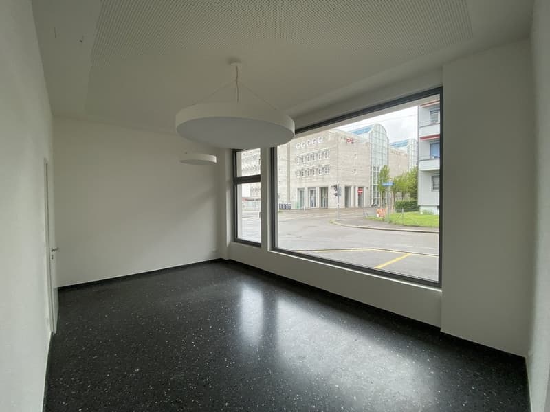 Gewerbeflaeche_EG_1.jpg