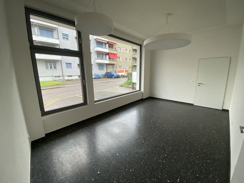 Gewerbeflaeche_EG_2.jpg