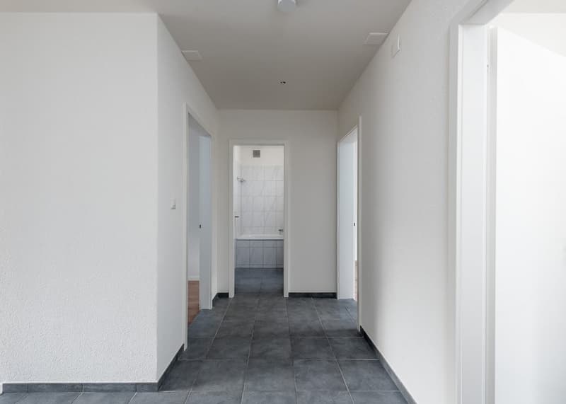 Korridor zu Zimmer und Badezimmer