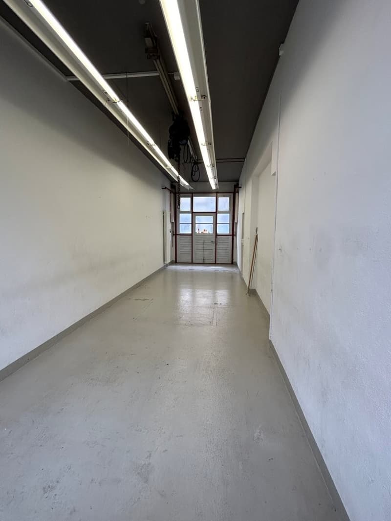 Raum / Garage