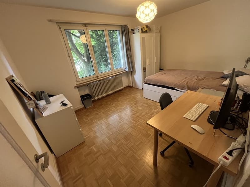 Schlafzimmer 1