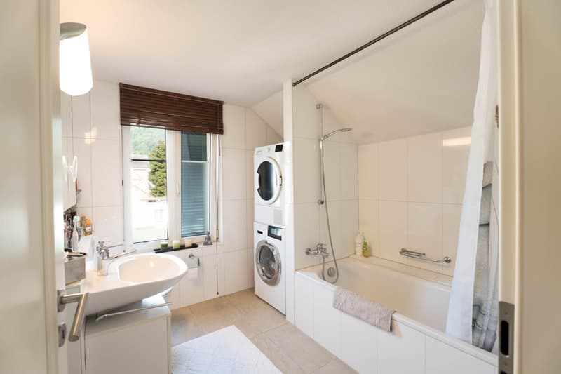 Charmante 3-Zimmer-Dachwohnung in Adliswil (7)