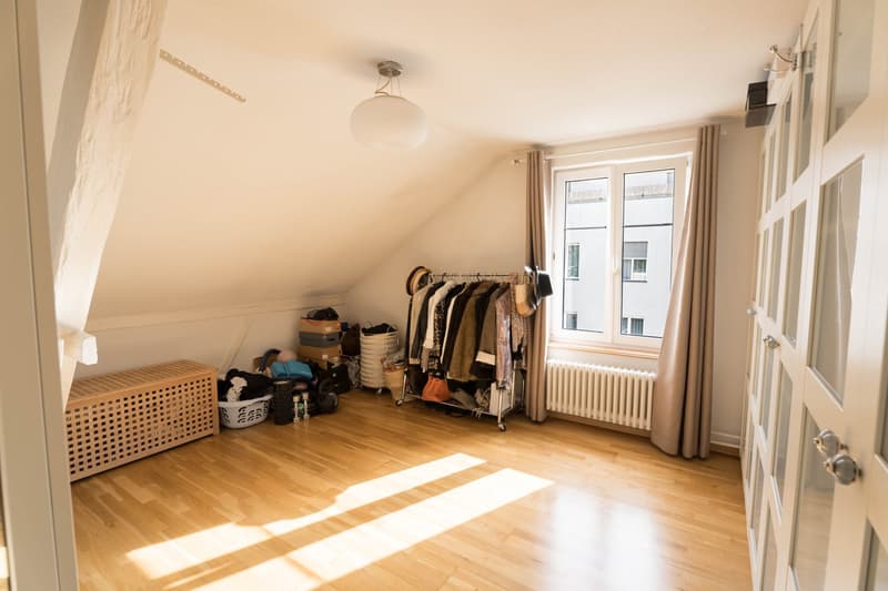 Charmante 3-Zimmer-Dachwohnung in Adliswil (8)