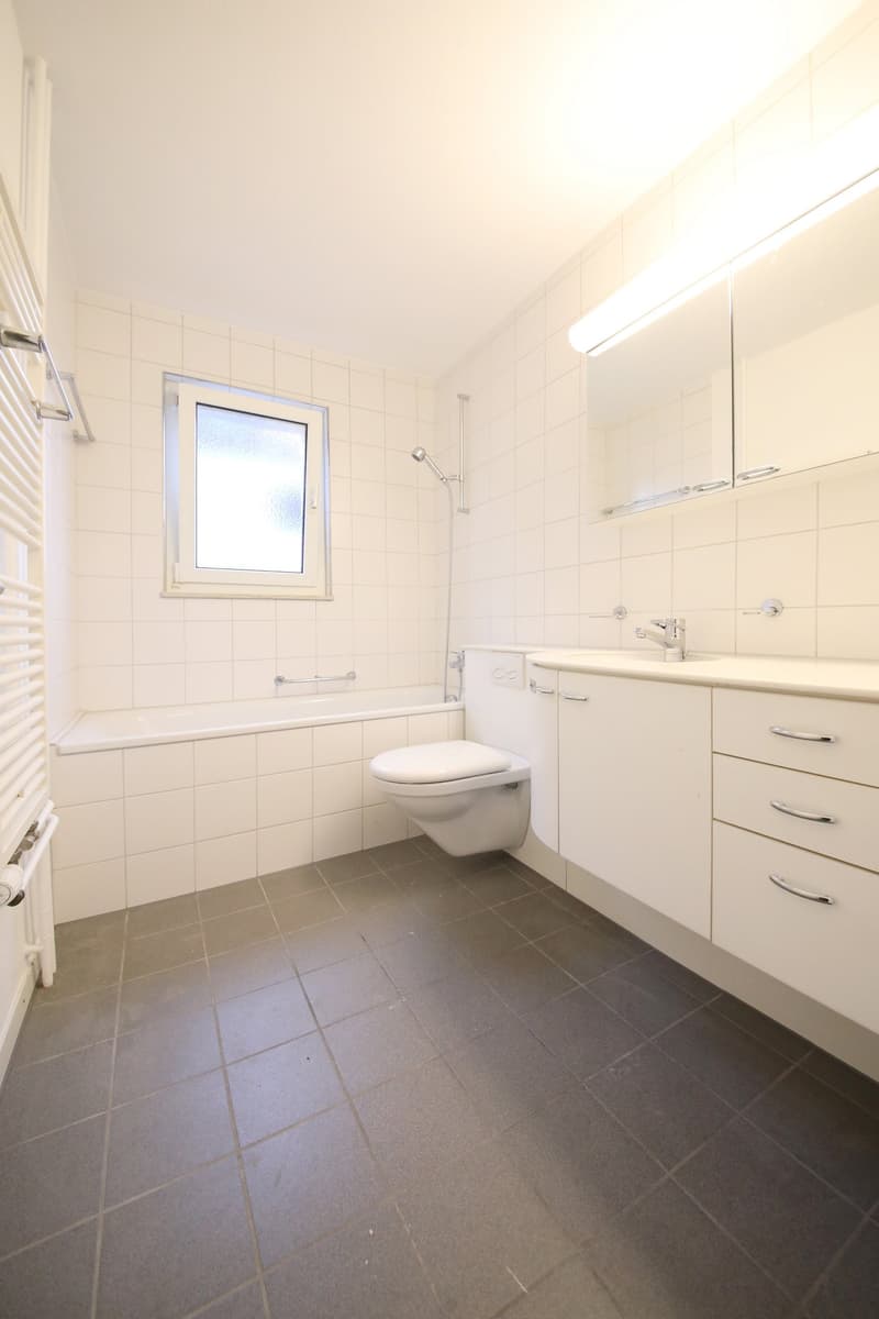 Moderne, renovierte 3.5-Zimmerwohnung mit Balkon an ruhiger Lage (9)