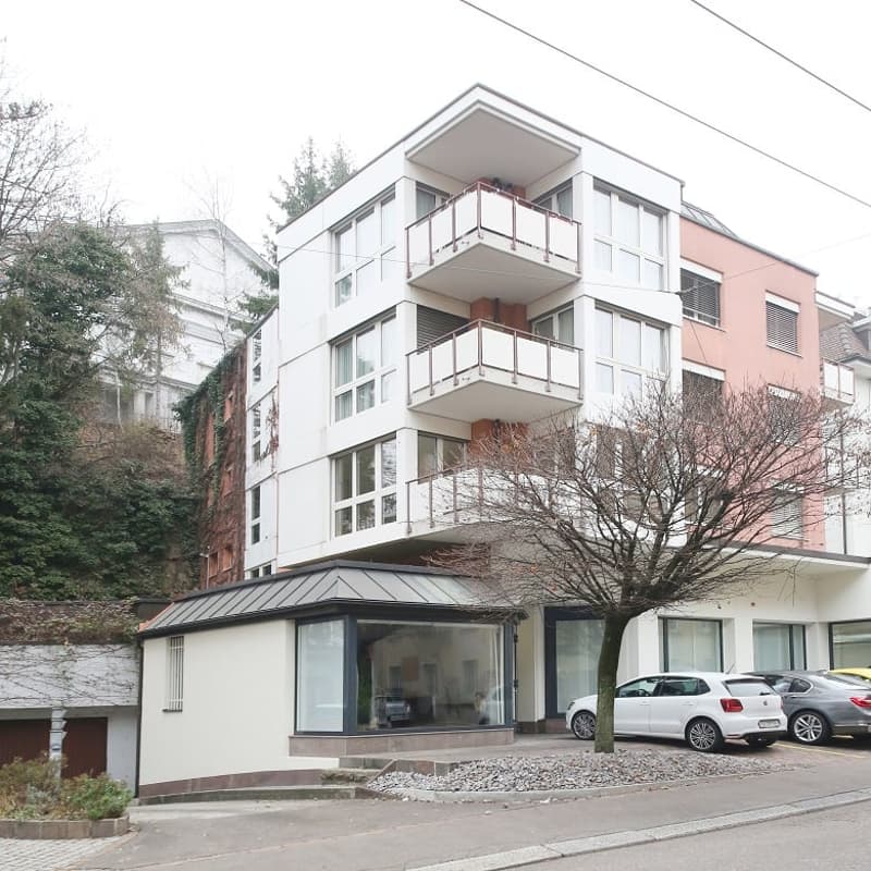 Gepflegte helle 2 1/2-Zimmer-Wohnung mit Erker und Balkon, Seefeld (11)