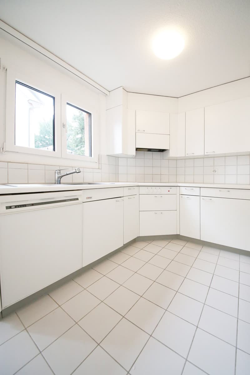 Gepflegte helle 2 1/2-Zimmer-Wohnung mit Erker und Balkon, Seefeld (6)