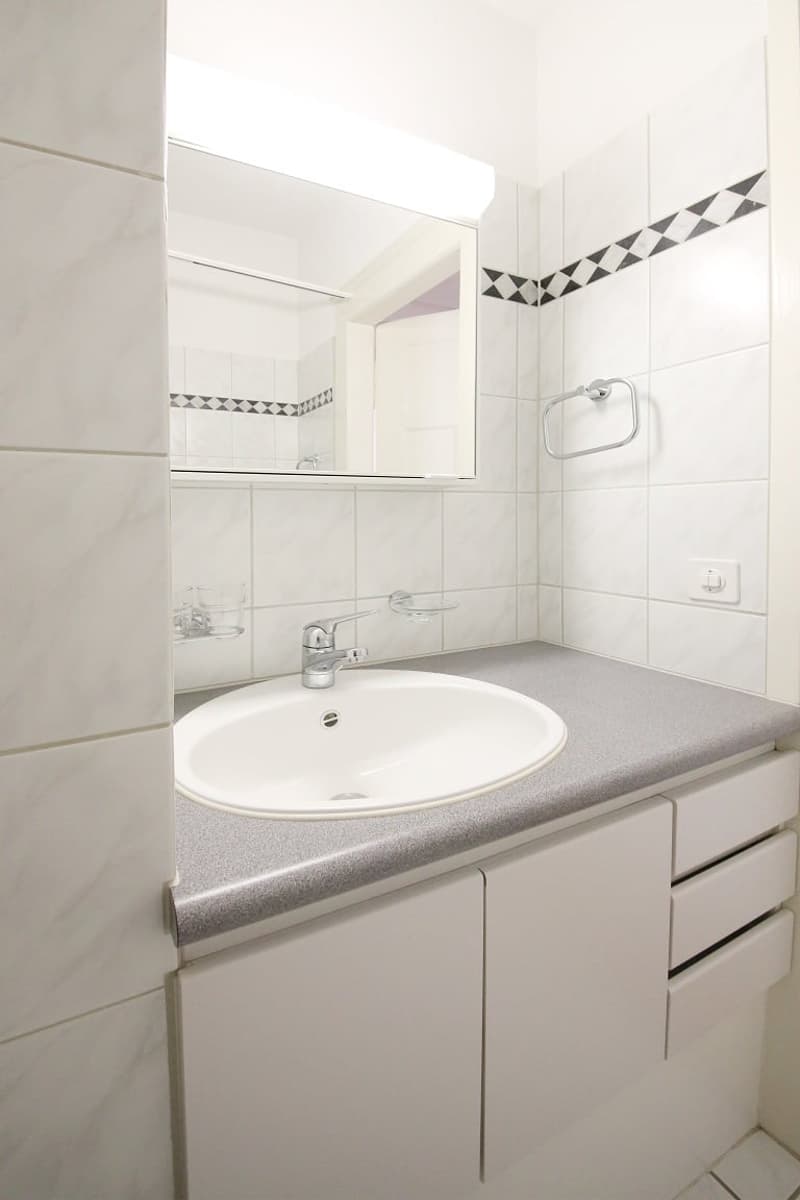 Charmante 3.5-Zimmer / Altbauwohnung mit 2 Balkonen, ruhiger Lage, Wiedikon (12)