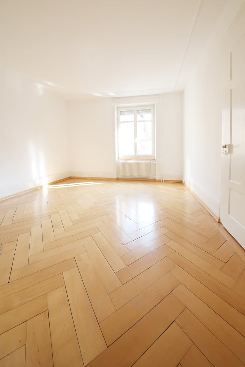 Charmante 3.5-Zimmer / Altbauwohnung mit 2 Balkonen, ruhiger Lage, Wiedikon (5)
