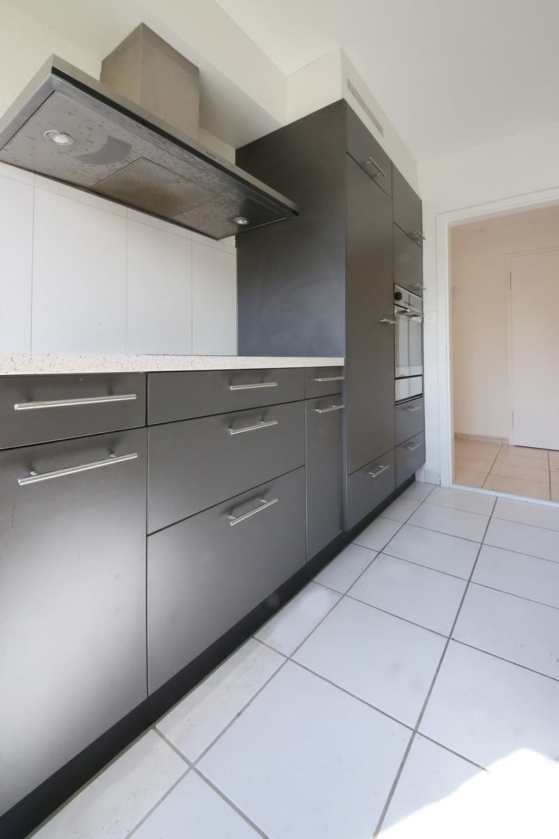 Gepflegte und helle 2-Zimmer-Wohnung (52 m2) mit Balkon (2)
