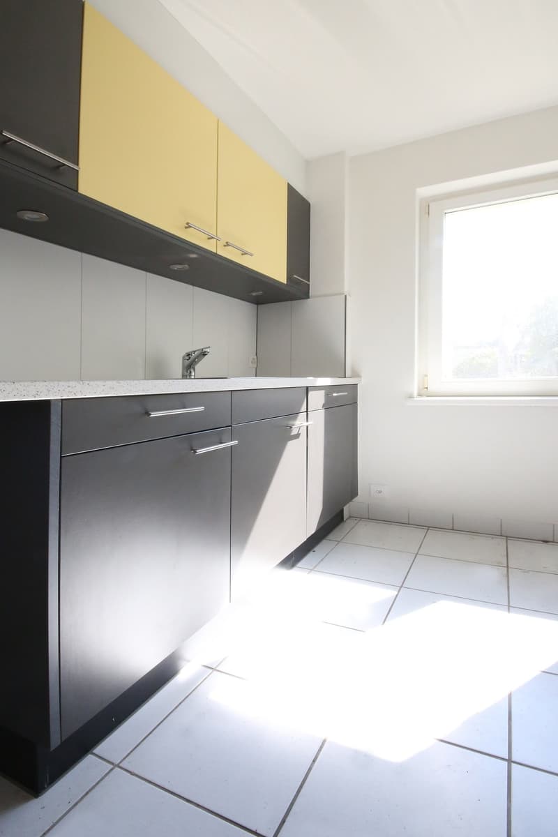 Gepflegte und helle 2-Zimmer-Wohnung (52 m2) mit Balkon (3)