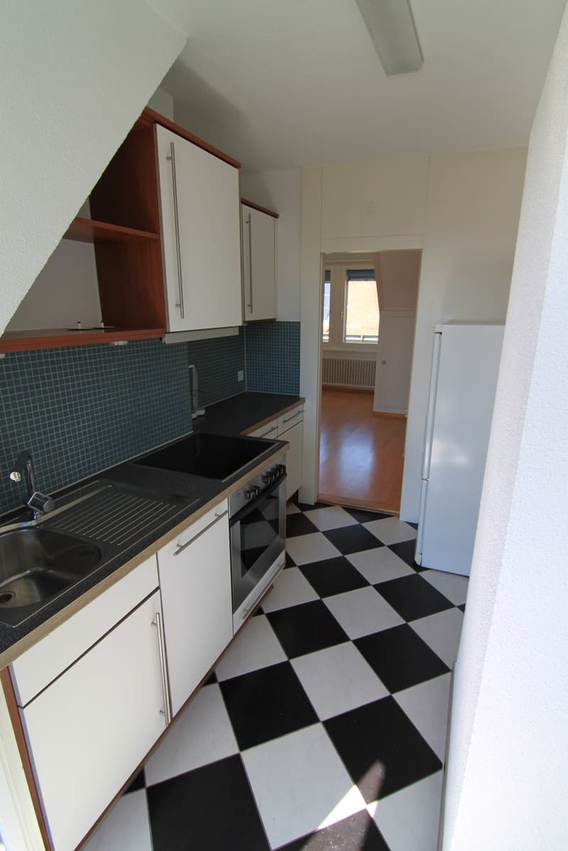 Gepflegte 4-Zimmer-Maisonette-Dachwohnung mit Balkon (BEFRISTUNG 31.03.2027) (8)
