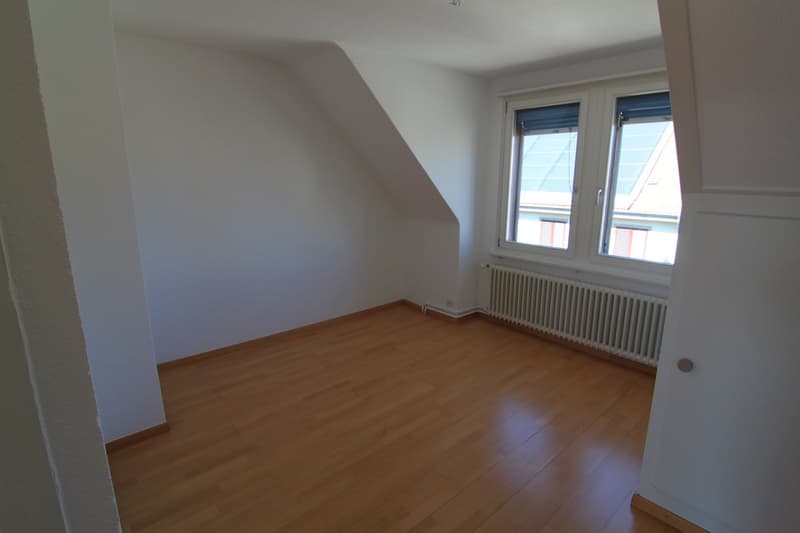 Gepflegte 4-Zimmer-Maisonette-Dachwohnung mit Balkon (BEFRISTUNG 31.03.2027) (4)