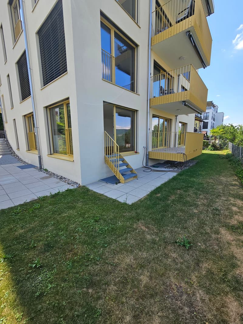 Exklusive 4.5-Zimmerwohnung mit Gartensitzplatz und Weitsicht (13)