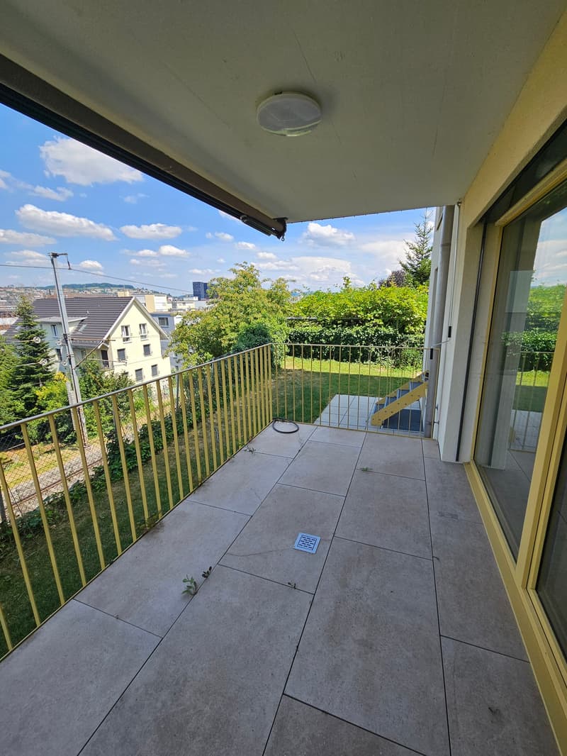 Exklusive 4.5-Zimmerwohnung mit Gartensitzplatz und Weitsicht (11)