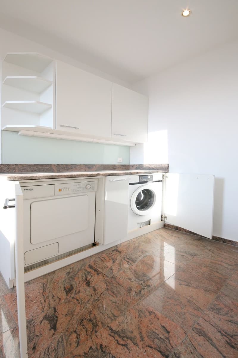 Top ausgebaute 3-Zimmer-Dachwohnung mit 2 Dachterrassen, Kreis 6 (6)