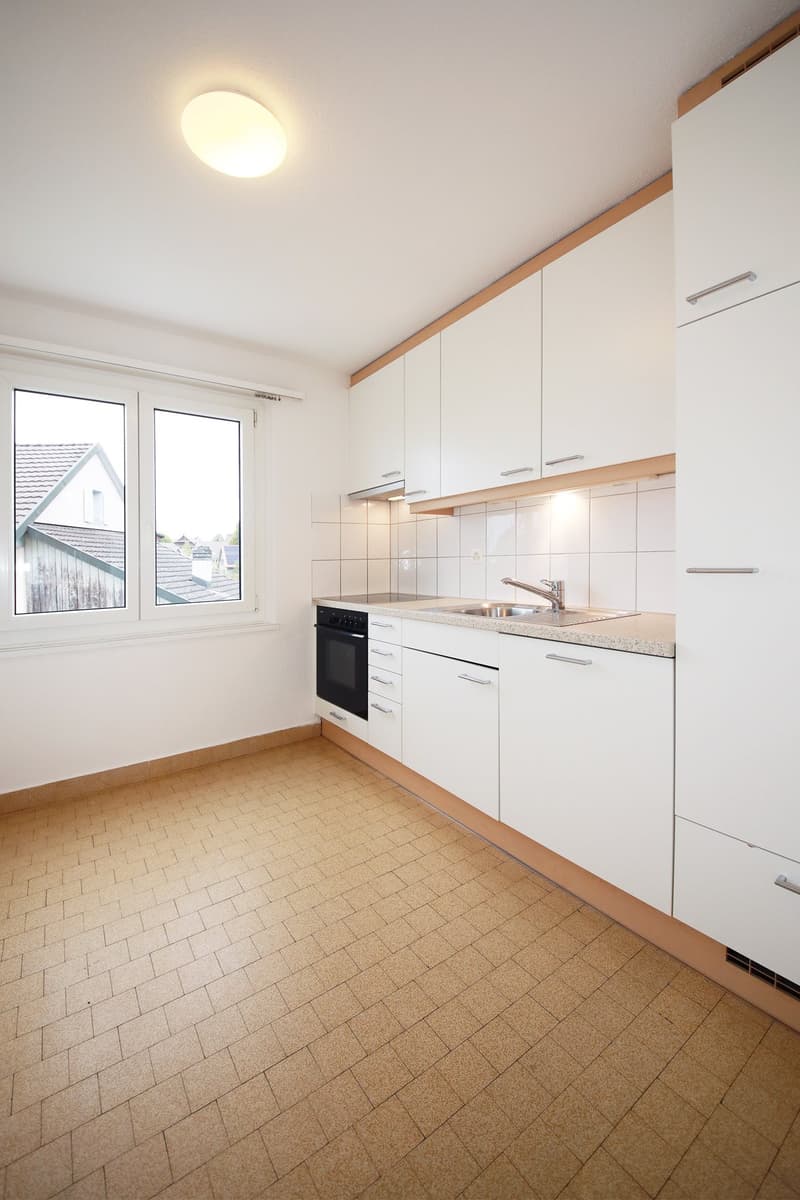 Renovierte 3.5-Zimmerwohnung mit Balkon an ruhiger Lage, mit Blick ins Grüne (10)