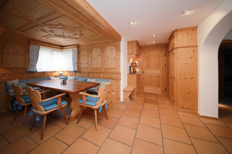 3.5-Zimmer-Top-Wohnung (115 m2) in charmantem Chalet mit Sauna - Klosters Platz (2)