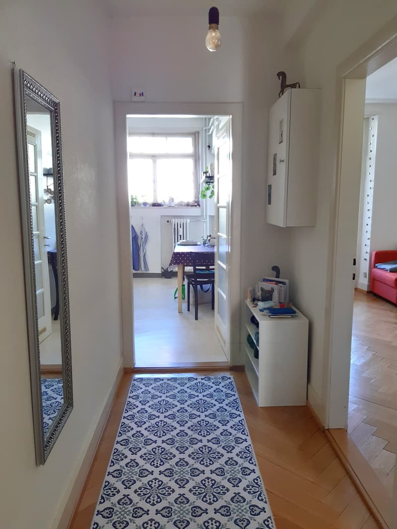 L1470-122 Möbliert Entrée 2