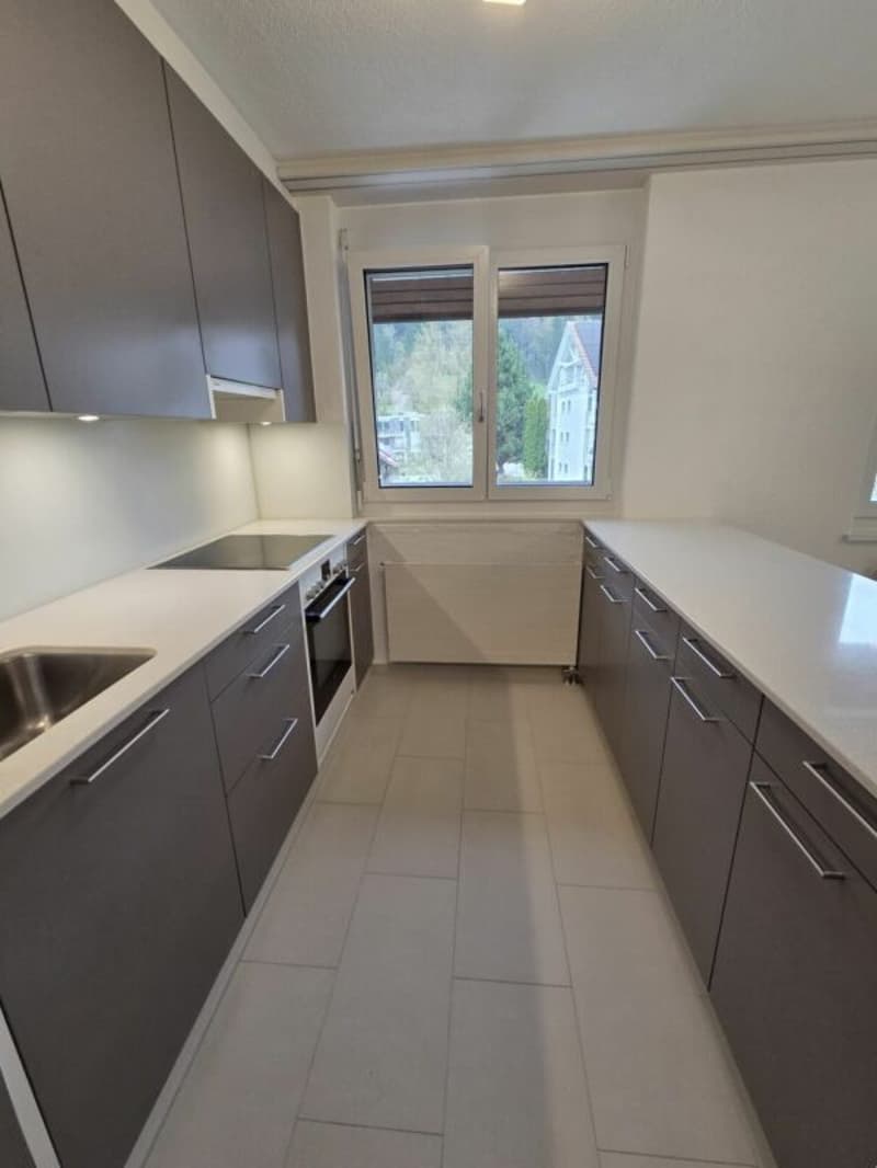 Zu verkaufen im Zihlackerring 13 in Turbenthal grosse 4.5 Zi.-Wohnung. Nur 2 Gehminuten bis ÖV. (9)