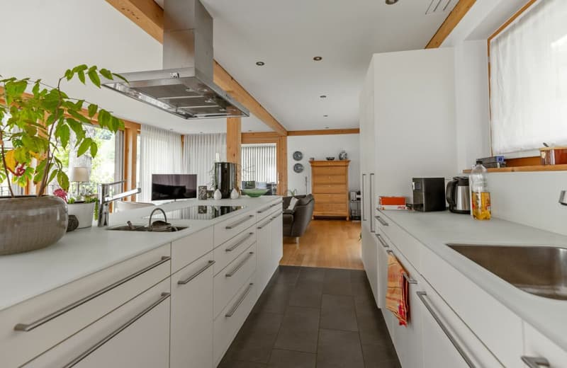 Zu verkaufen grosse, helle 4.5 Zi.-Wohnung 9055 Bühler bei Teufen. Mit Weitsicht ins Grüne und nur 2 Gehminuten bis ÖV ! (7)