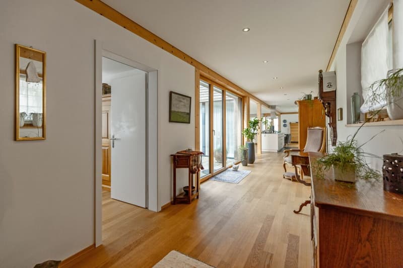 Zu verkaufen grosse, helle 4.5 Zi.-Wohnung 9055 Bühler bei Teufen. Mit Weitsicht ins Grüne und nur 2 Gehminuten bis ÖV ! (11)