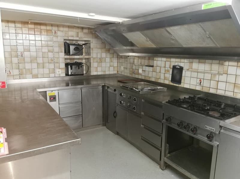 Zu verkaufen oder zu vermietenvoll vermietetes Wohnhaus mit Restaurant im Zentrum von Herisau ! (5)