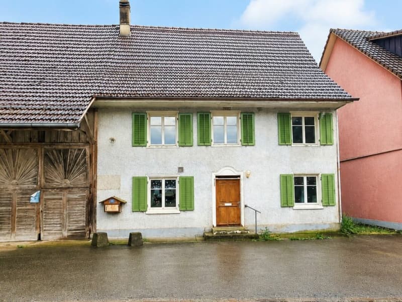 Zu verkaufen an der Ifangstrasse 16 in 8558 Raperswilen 6.5 Zi.-Bauernhaus (1)