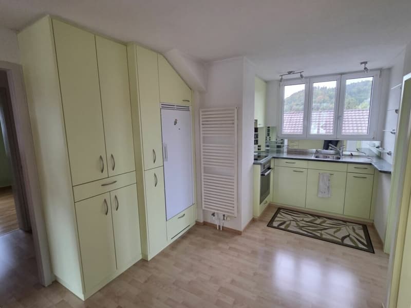 Zu vermieten an der Haupstrasse 4 in 8363 Bichelsee, sonnige 4 Zi.-Wohnung in einem 3 Fam.-Haus. (5)