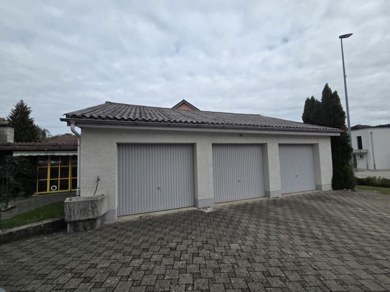 Zu vermieten an der Haupstrasse 4 in 8363 Bichelsee, sonnige 4 Zi.-Wohnung in einem 3 Fam.-Haus. (10)