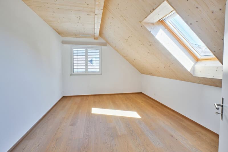 3.5-Zimmer-Dachwohnung mit geräumigem Estrich (13)