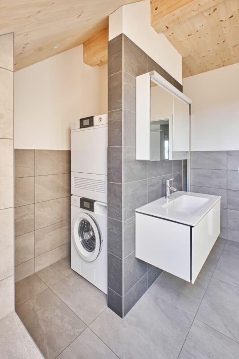 3.5-Zimmer-Dachwohnung mit geräumigem Estrich (11)