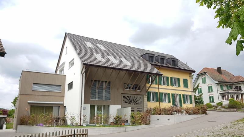 2 1/2 Zimmer-Dachwohnung mit Galerie (1)