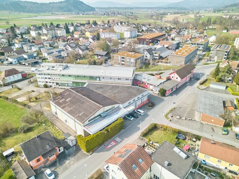 Gewerbe- und Lagergebäude GB1 (2)