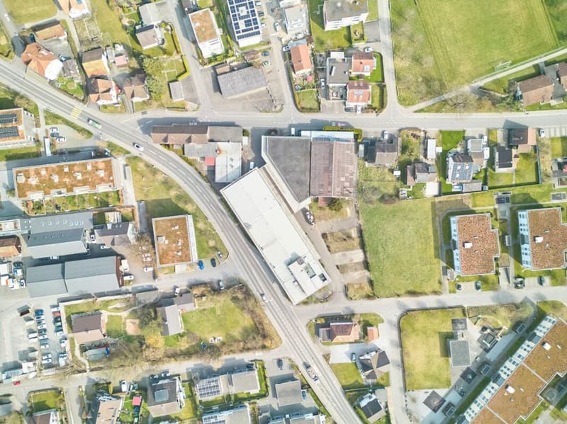 Gewerbe- und Lagergebäude GB1 (3)