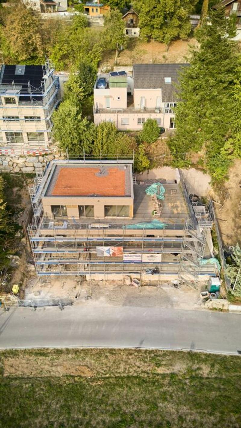 4 1/2-Zimmer-Wohnung im OG mit grossem Balkon (5)