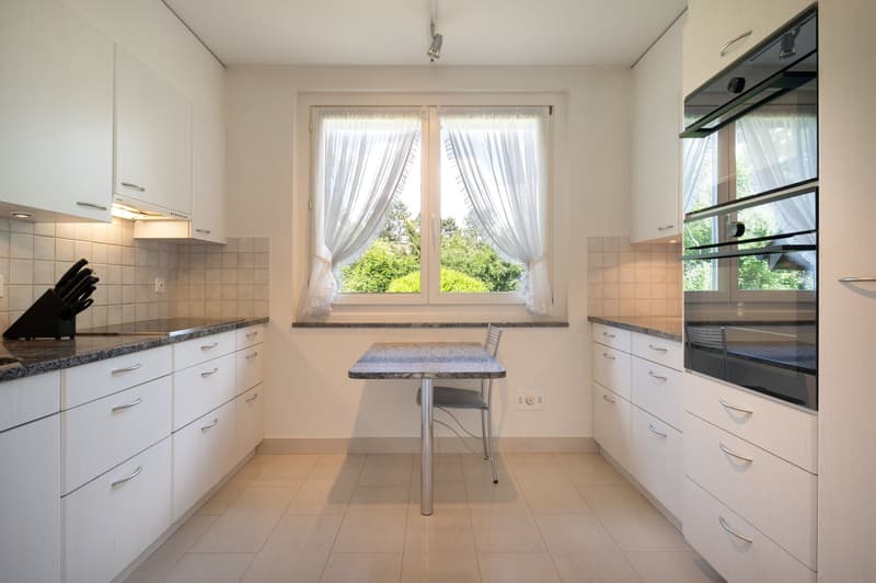 Einfamilienhaus mit Garten und Garagebox (7)