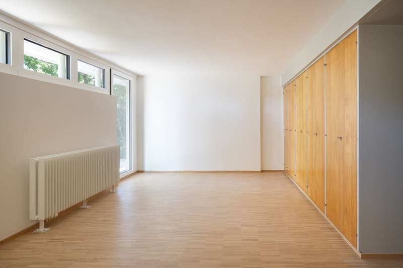 Freistehendes Einfamilienhaus mit Pool und Doppelgarage (12)
