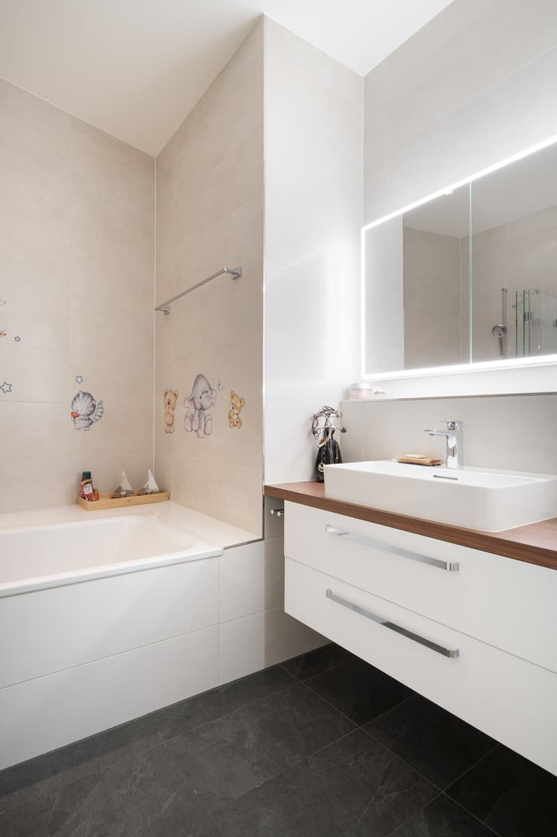 3.5-Zimmer-Gartenwohnung - moderne Architektur und viel Wohnqualität (9)