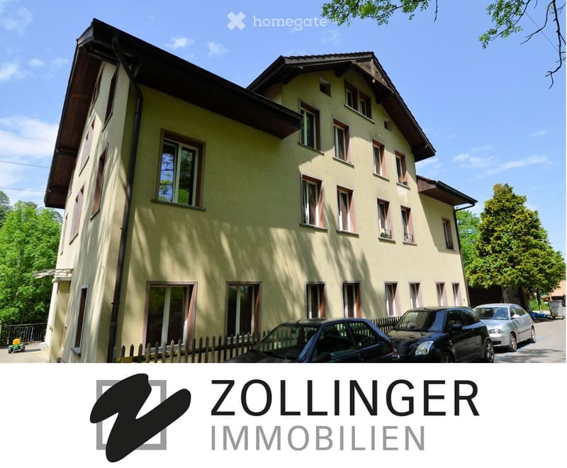 Aussenansicht mit Banner