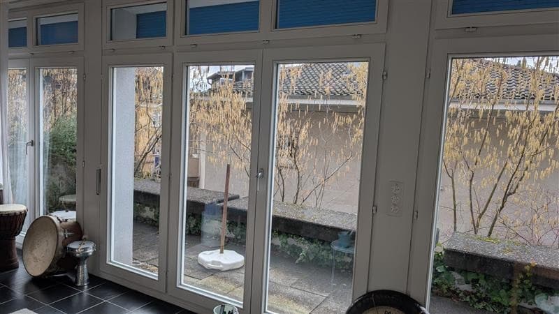 Studio con vista sul Zürichberg a Zurigo in affitto dal 1 luglio 2026 (3)