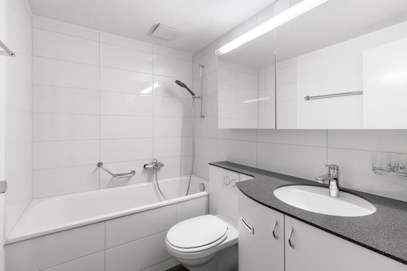 1.5-Zimmerwohnung mit sonnigem Balkon und Blick ins Grüne (4)