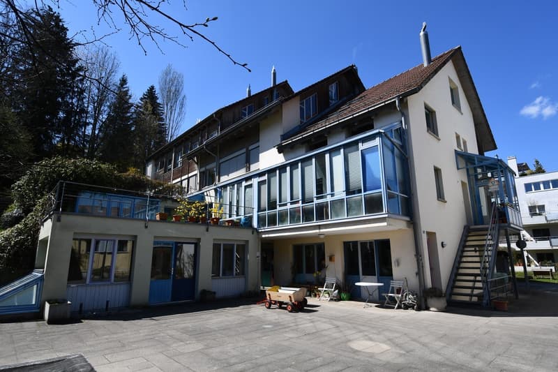 Helles Atelier an bester Lage in Fällanden zu vermieten (1)