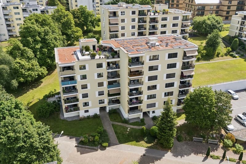 Attika-Feeling: Atemberaubende 4.5-Zimmerwohnung mit 60 m² privater Dachterrasse und Weitsicht (Gemeinde Thalwil) (12)