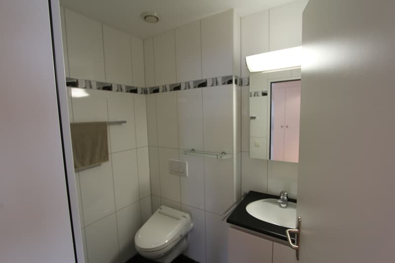 Badezimmer mit Dusche