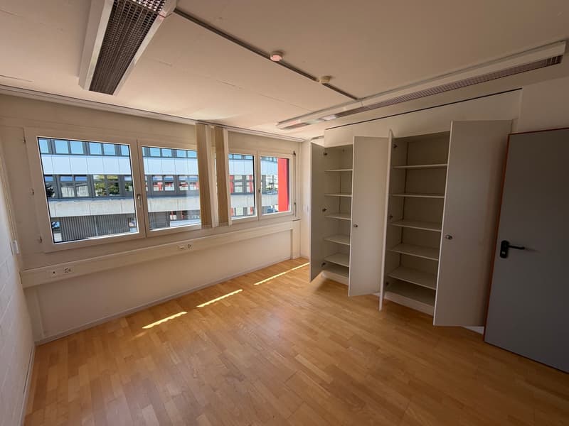Attraktive Bürofläche in Dielsdorf (11)
