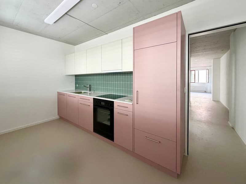 Erstvermietung 2-Zimmerwohnung an zentraler Lage in Dielsdorf (2)