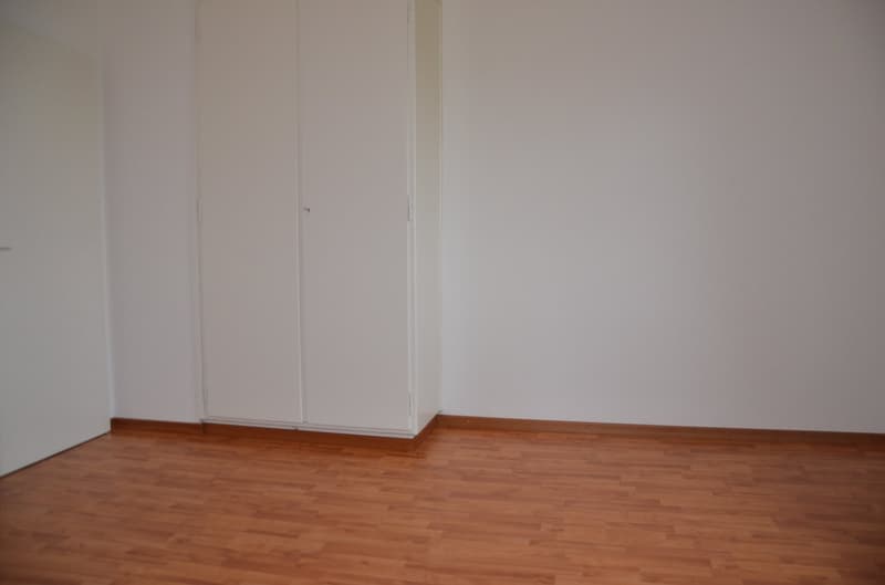 praktischer Schrank im Zimmer