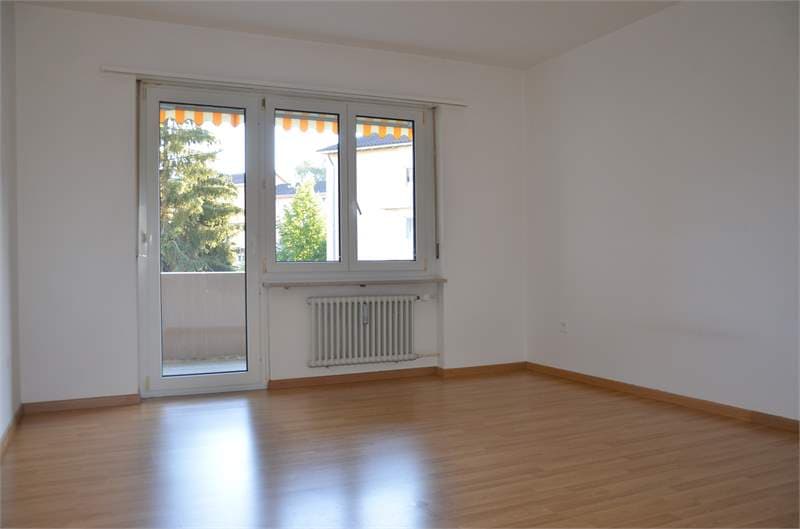 Zimmer mit Laminat
